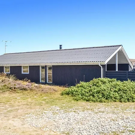 Holiday home 4 Bedroom Lovely In Hvide Sande *
