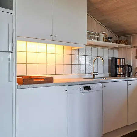 4 Bedroom Lovely In Hvide Sande Bjerregård