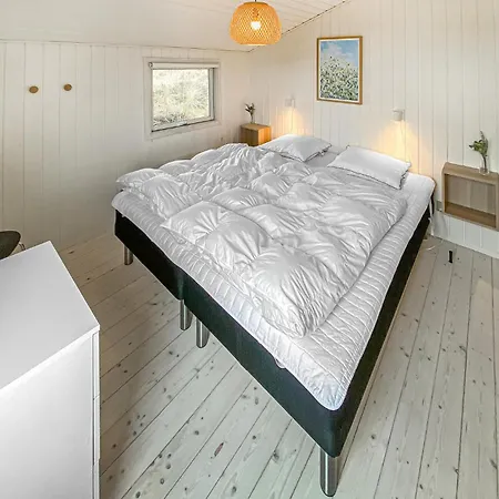 4 Bedroom Lovely In Hvide Sande Holiday home *